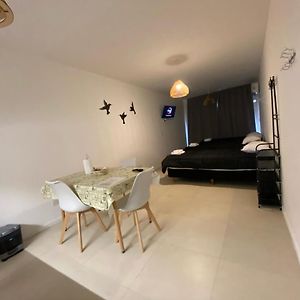 Crystal Apart Lavalle 1725